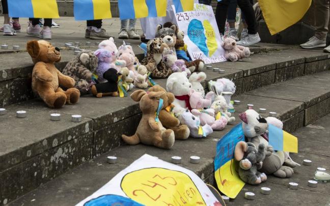 Homenaje en recuerdo a los menores fallecidos desde el inicio de la invasi&oacute;n rusa.