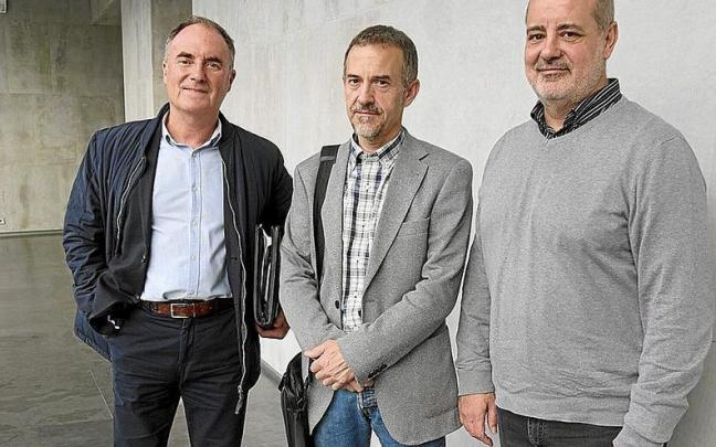 J. Carlos Ciria, Iosu Mena y Alberto Arriazu, de la asociación ADI. J. Carlos Ciria, Iosu Mena y Alberto Arriazu, de la asociación ADI.