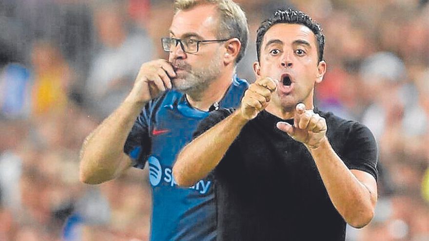 El entrenador del Barça, Xavi Hernández, durante el partido. | FOTO: EFE