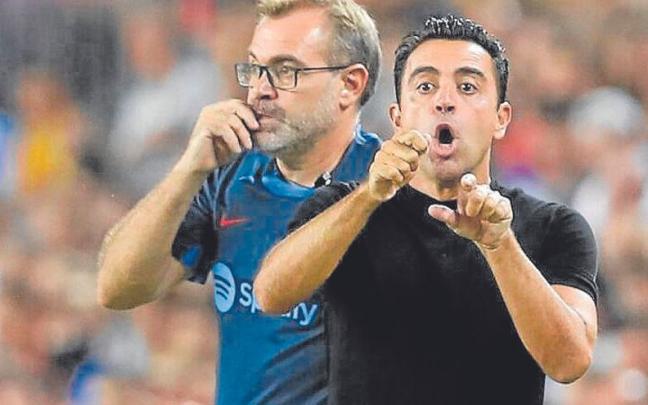 El entrenador del Barça, Xavi Hernández, durante el partido. | FOTO: EFE