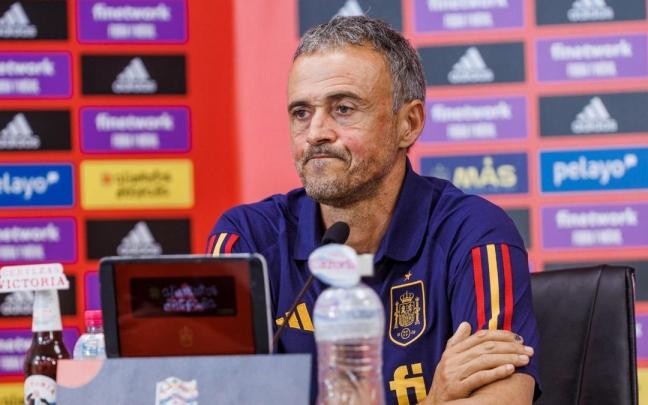 El seleccionador español Luis Enrique Martínez durante una rueda de prensa.