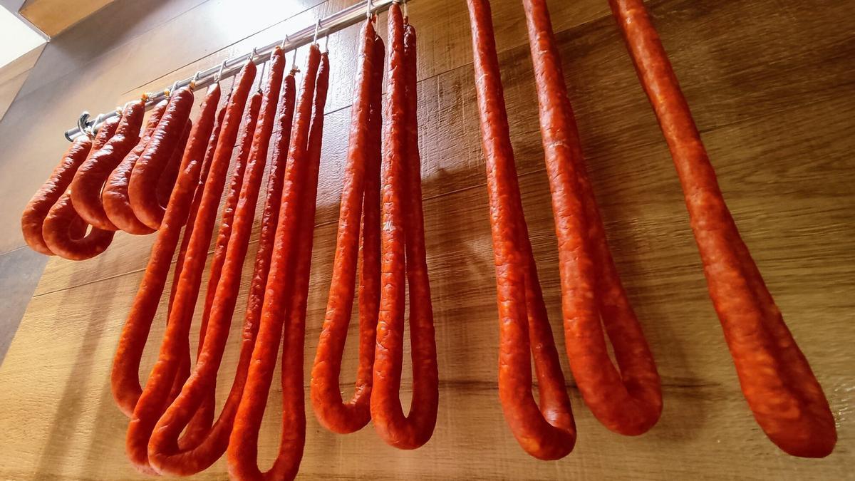 La txistorra era y sigue siendo un clásico en Carnaval y en cualquier fecha.