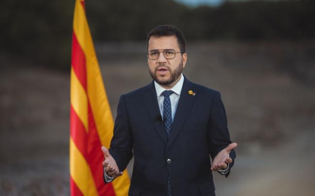 Aragonès ofrece desde el foro romano de Empúries el tradicional mensaje institucional con motivo de la Diada. Aragonès ofrece desde el foro romano de Empúries el tradicional mensaje institucional con motivo de la Diada.