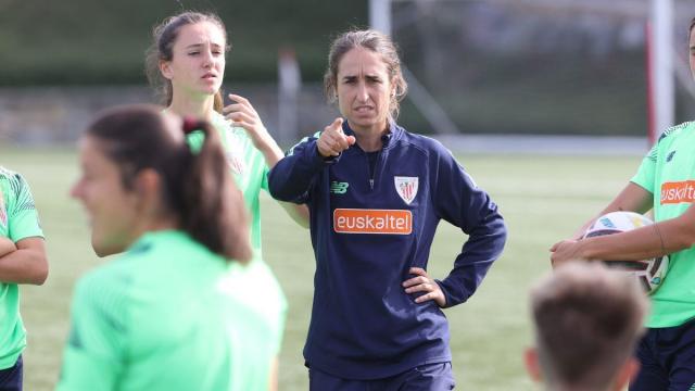 Iraia Iturregi, en un entrenamiento con el Athletic en Lezama Iraia Iturregi, en un entrenamiento con el Athletic en Lezama