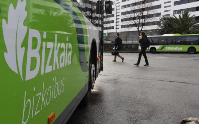 Bizkaibus vuelve a la huelga. Bizkaibus vuelve a la huelga.