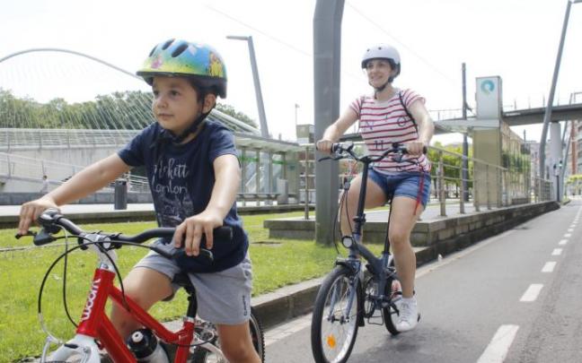 Los cursos tienen como objetivo mejorar la seguridad de ciclistas y usuarios de patinetes eléctricos Los cursos tienen como objetivo mejorar la seguridad de ciclistas y usuarios de patinetes eléctricos