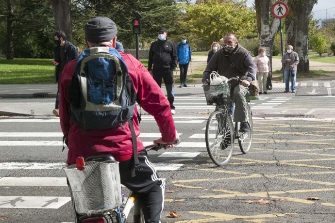 Ciclistas en Vitoria