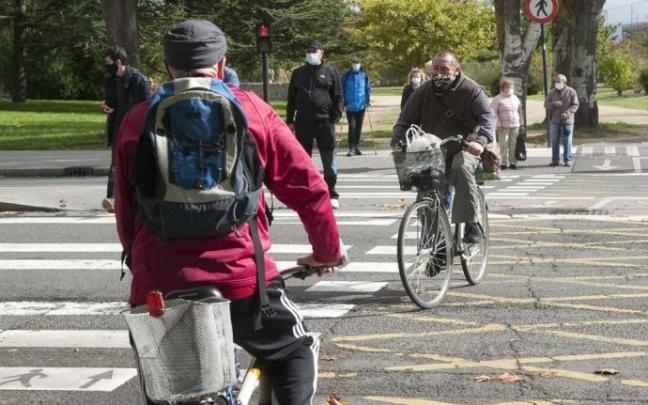 Ciclistas en Vitoria