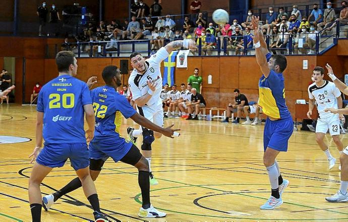 El Bidasoa se estrenó con un triunfo en el Torneo de Egia. Foto: Gorka Estrada