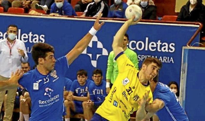 Gorka Nieto, en el Huerta del Rey ante el Valladolid. Foto: Alejandro Nieto