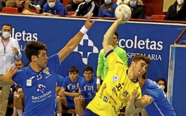 Gorka Nieto, en el Huerta del Rey ante el Valladolid. Foto: Alejandro Nieto