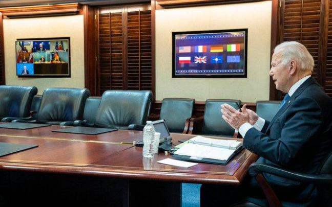 Momento de la reunión entre Biden y varios líderes europeos Momento de la reunión entre Biden y varios líderes europeos