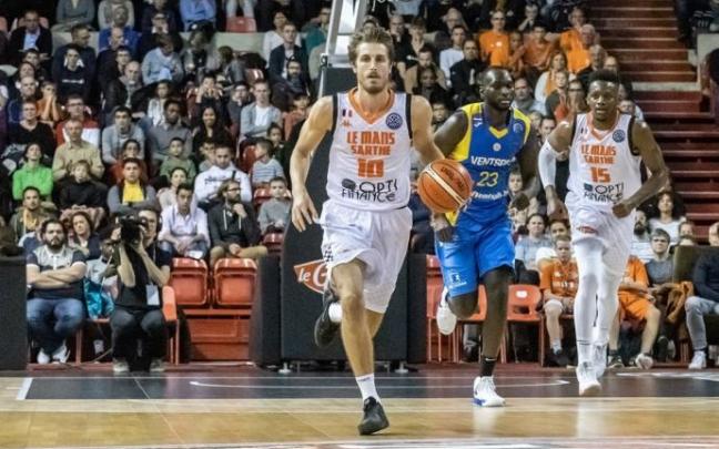 Valentin Bigote, en un partido de la BCL con el La Mans.