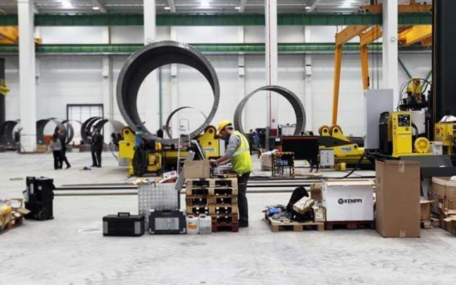 Un trabajador en una empresa.