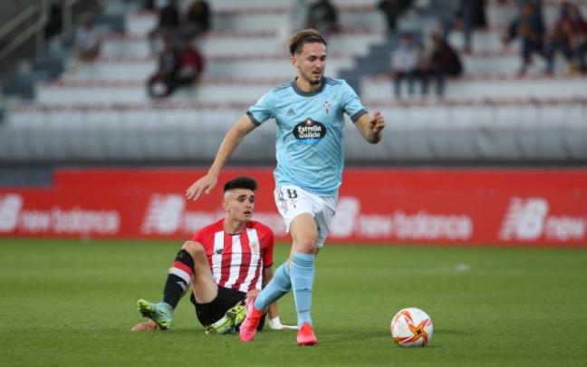 Kepa Uriarte debutó ayer en el once inicial del Bilbao Athletic.