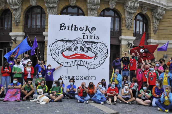 Imagen de Bilboko Konpartsak celebrando las jornadas culturales llamadas Bilboko Irria