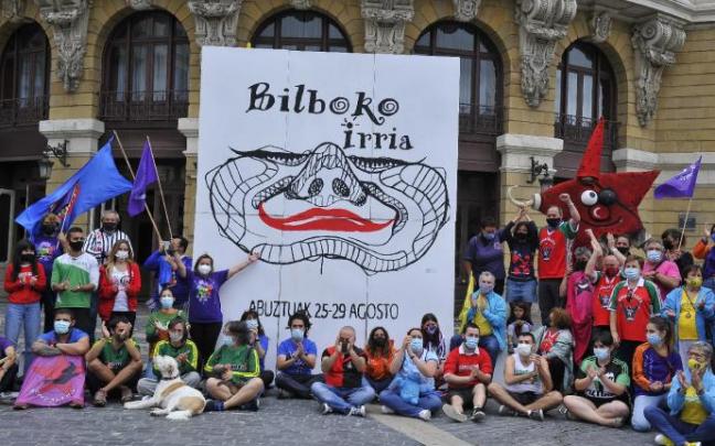 Imagen de Bilboko Konpartsak celebrando las jornadas culturales llamadas Bilboko Irria
