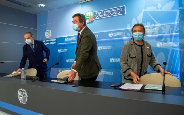 Pedro Azpiazu, Bingen Zupiria y Gotzone Sagardui, durante la rueda de prensa de ayer martes. Pedro Azpiazu, Bingen Zupiria y Gotzone Sagardui, durante la rueda de prensa de ayer martes.