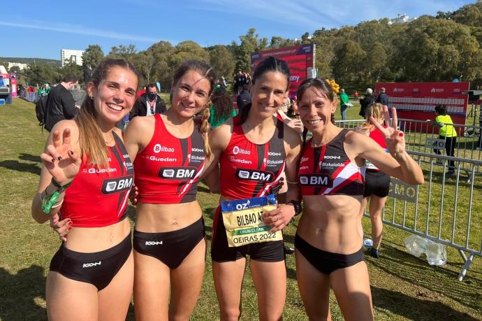 Marta García, Laura Priego, Elena Loyo y Azuzena Díaz, en Oeiras, Portugal.