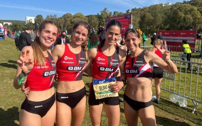 Marta García, Laura Priego, Elena Loyo y Azuzena Díaz, en Oeiras, Portugal.