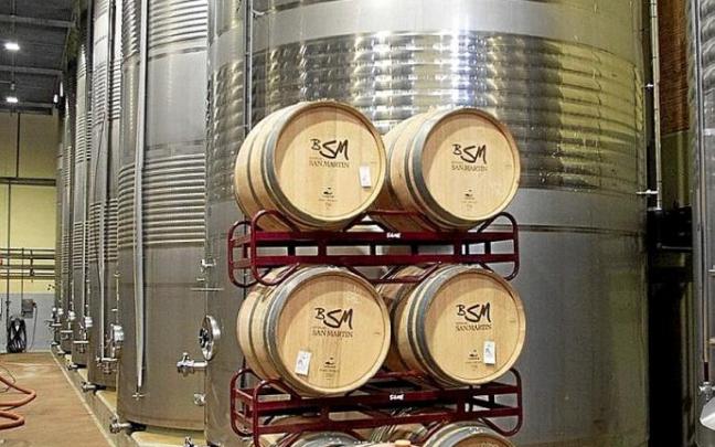 Interior de una bodega. Foto: Patxi Cascante