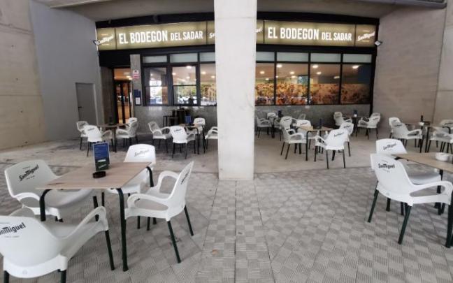 Exterior de El Bodegón del Sadar, abierto 18 meses después.