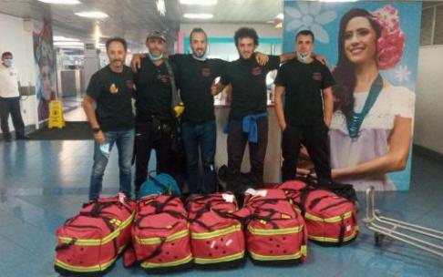 Los cinco bomberos que han ido a ayudar a Nicaragua.