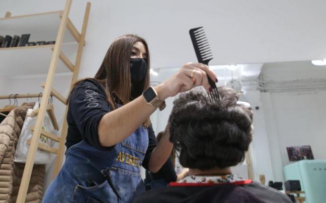 La campaña incluye establecimientos de todo tipo, desde tiendas de alimentación a peluquerías, tintorerías o talleres de artesanía La campaña incluye establecimientos de todo tipo, desde tiendas de alimentación a peluquerías, tintorerías o talleres de artesanía