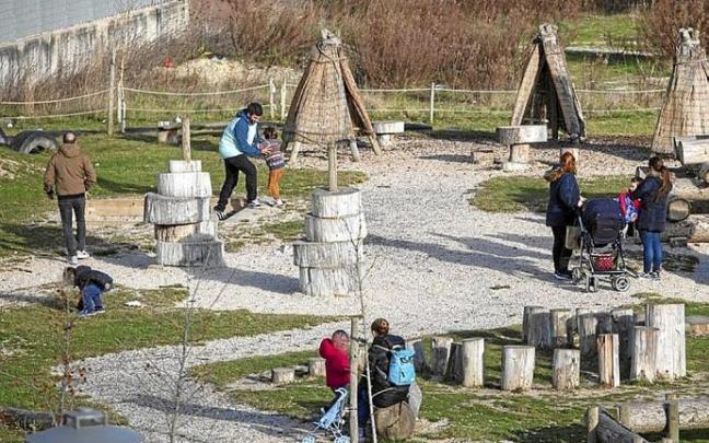 El Edificio París, en plena construcción y de catorce pisos de altura, será el más alto de Borinbizkarra. Foto: Jorge Muñoz