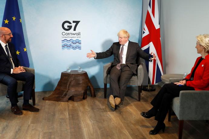 Boris Johnson, junto a los presidentes de la Comisión, Ursula Von der Leyen, y el Consejo Europeo, Charles Michel