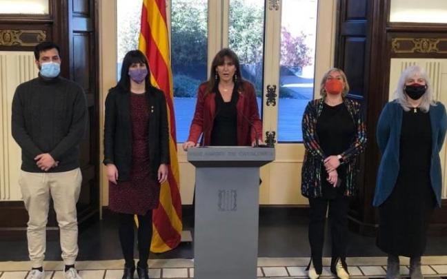 Comparecencia de la presidenta del Parlament, Laura Borràs, junto a los miembros de la Mesa.