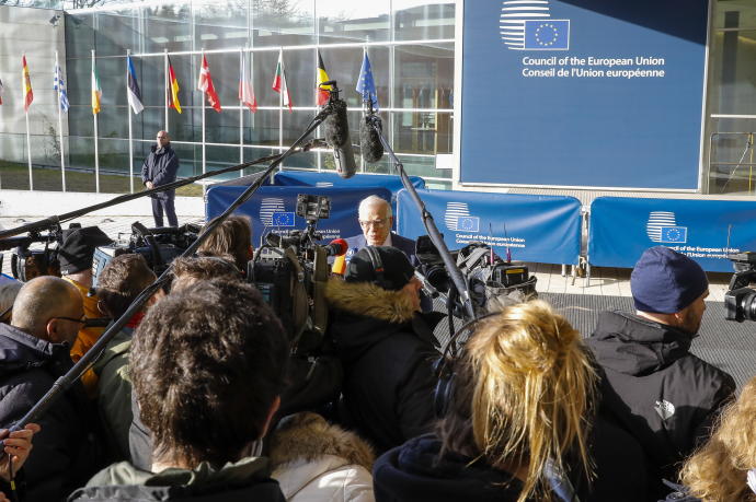El jefe de la diplomacia europea, Josep Borrella en la entrada del Consejo de ministros de Exteriores que se celebra en Luxemburgo