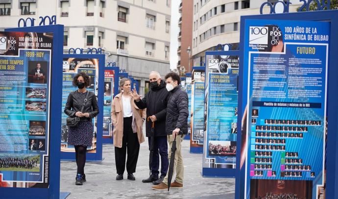 La Herriko Plaza acogerá hasta mayo la exposición del centenario de la BOS.
