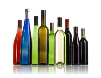 Botellas de vino de diferentes tipos.