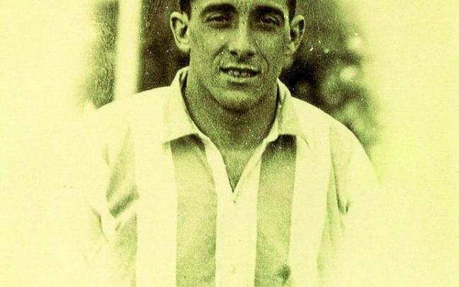 Pedro Jacinto Crespo Lafuente se convirtió, el 15 de febrero de 1931, en el primer vitoriano en jugar en Primera División.