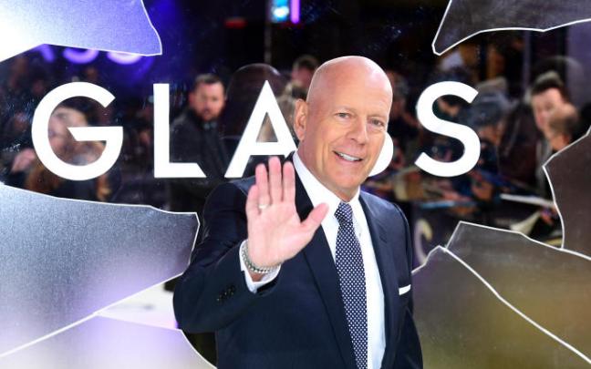 Bruce Willis se retira temporalmente. Bruce Willis se retira temporalmente.