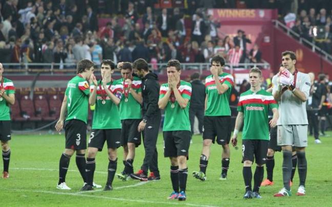 Los jugadores del Athletic muestran su desolación tras perder la final de la Europa League de 2012 ante el Atlético de Madrid Los jugadores del Athletic muestran su desolación tras perder la final de la Europa League de 2012 ante el Atlético de Madrid
