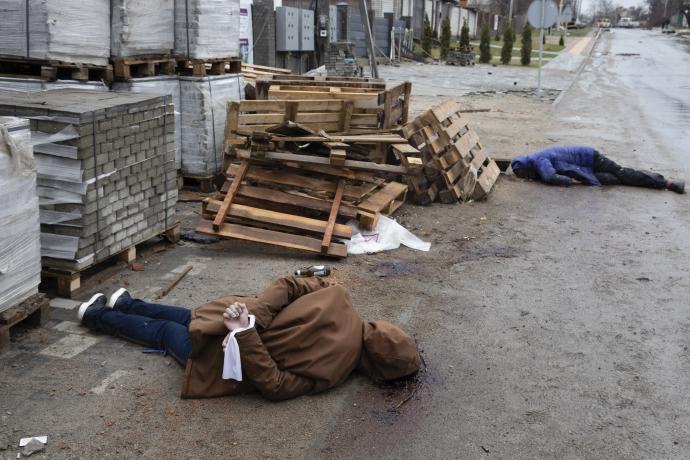 La fiscalía ucraniana cifra en 400 los fallecidos en localidades de los alrededores de Kiev