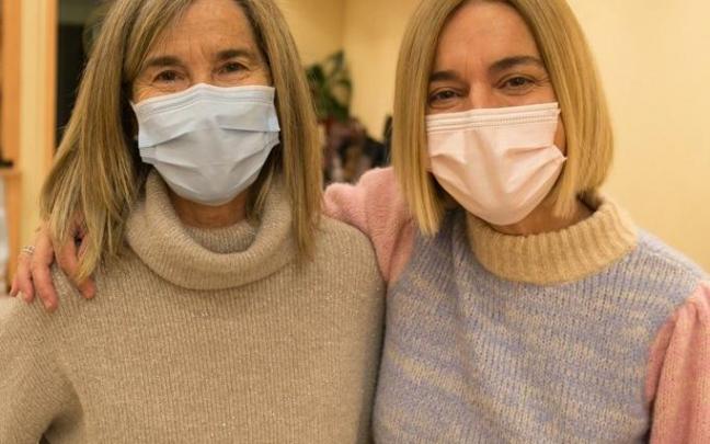 Magdalena Grande eta Jaione Camacho, Bule Berri zapata-dendaren jabeak.