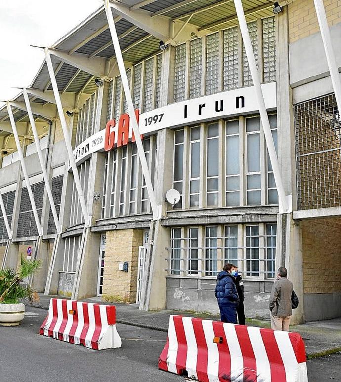 El Stadium Gal, recinto deportivo más cercano a la muga. Foto: A.Rubio