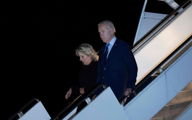 Joe Biden, al llegar a Londres en el Air Force One esta pasada noche Joe Biden, al llegar a Londres en el Air Force One esta pasada noche