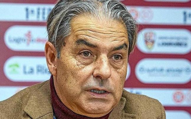 Natxo González, durante la rueda de prensa que ofreció ayer en Logroño. Natxo González, durante la rueda de prensa que ofreció ayer en Logroño.