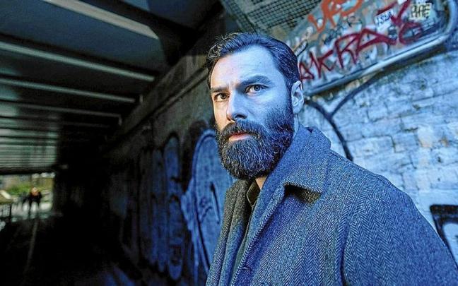 Aidan Turner protagoniza ‘Sospechoso’. | FOTO: MOVISTAR PLUS Aidan Turner protagoniza ‘Sospechoso’. | FOTO: MOVISTAR PLUS