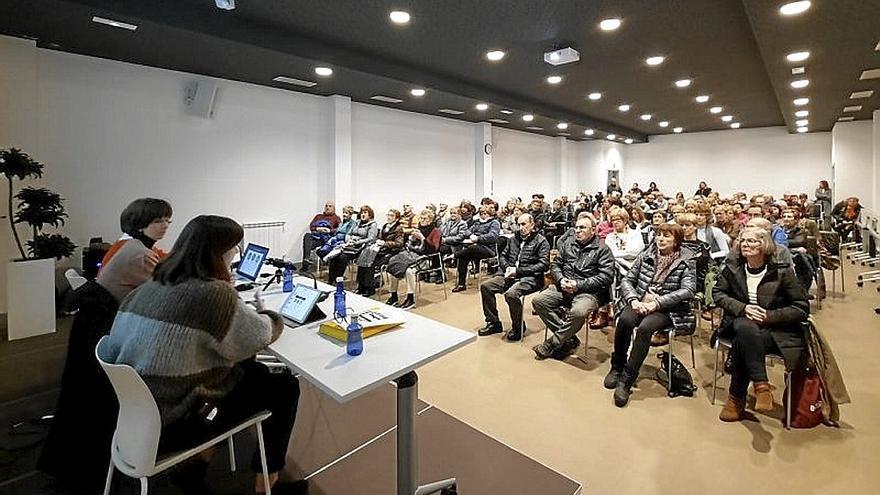 Las jornadas sobre personas mayores están siendo un éxito. | FOTO: A.U.