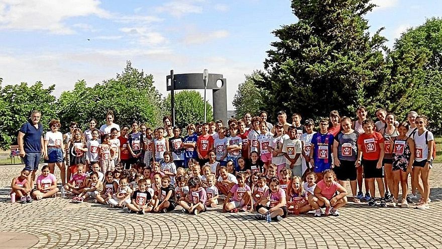 Carrera solidaria de los alumnos de Sartaguda para recabar fondos para Ucrania