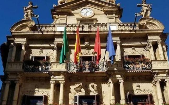 Fachada del Ayuntamiento de Pamplona.