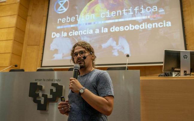 Fernando González Alaguero, en la charla que ha dado este miércoles en la UPV-EHU Fernando González Alaguero, en la charla que ha dado este miércoles en la UPV-EHU