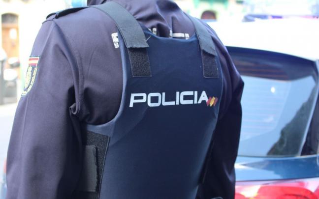 Agente de la Policía Nacional. Agente de la Policía Nacional.