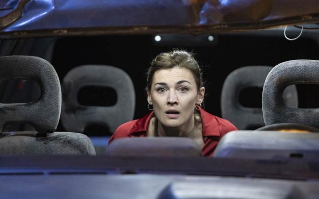 ‘La infamia’ recoge la experiencia vivida por la periodista mexicana, Lydia Cacho, que fue secuestrada y maltratada por denunciar la corrupción es su país.