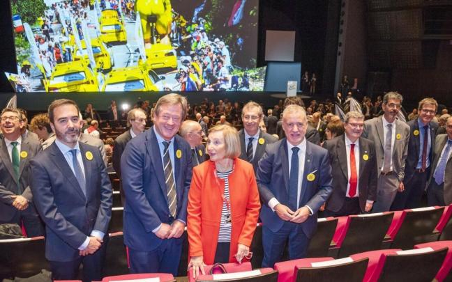 La representación vasca que viajó a París a la presentación del Tour 2023